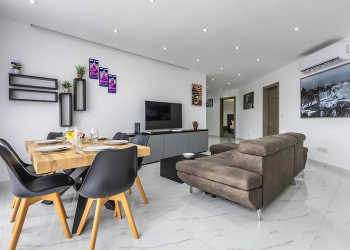 Apartment Ta Xbiex, Luxury Penthouse For Families Only, With Pool And Seaview, Malta