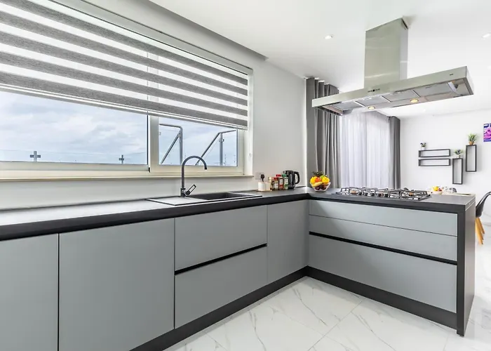 Ta Xbiex, Luxury Penthouse For Families Only, With Pool And Seaview, Malta Apartment Ta Xbiex