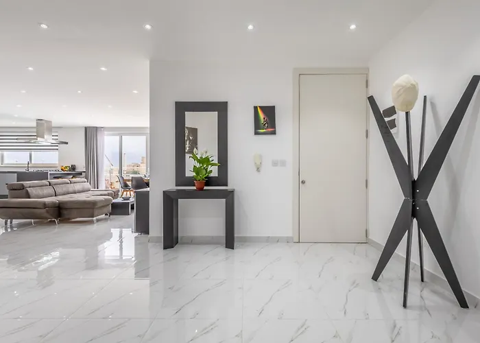 Ta Xbiex, Luxury Penthouse For Families Only, With Pool And Seaview, Malta Apartment Ta Xbiex