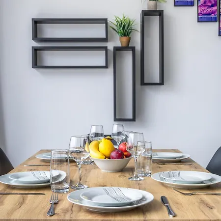 Ta Xbiex, Luxury Penthouse For Families Only, With Pool And Seaview, Malta Apartament