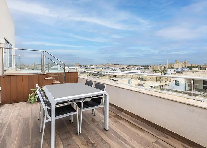 Ta Xbiex, Luxury Penthouse For Families Only, With Pool And Seaview, Malta Ta Xbiex