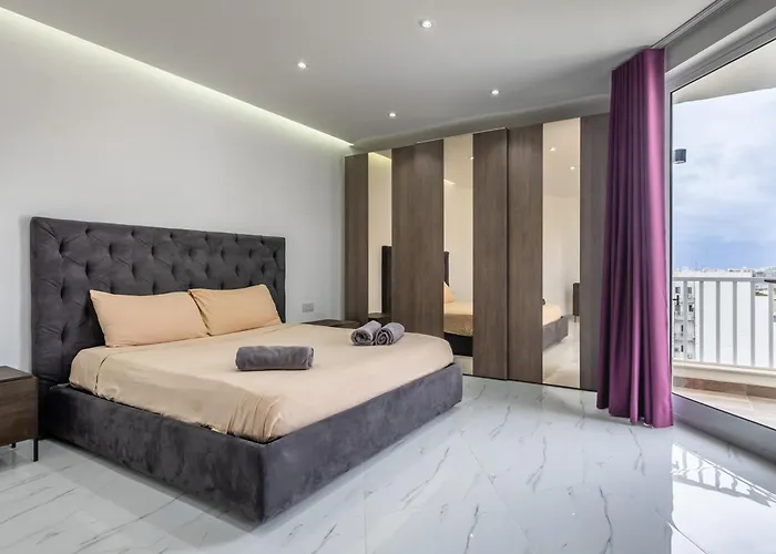 Ta Xbiex, Luxury Penthouse For Families Only, With Pool And Seaview, Malta